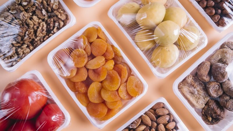 healthy-products-plastic-containers